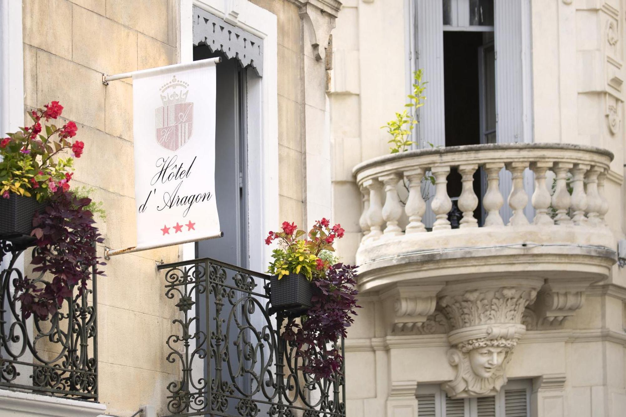 Hotel D'Aragon - Place De La Comedie Montpellier Bagian luar foto